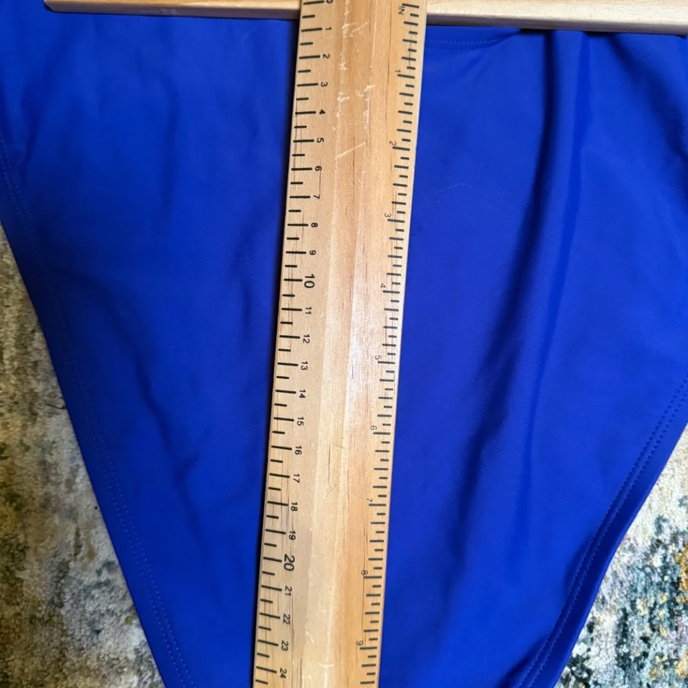 Shade & Shore One-Piece Swimsuit with cutout and underwire sz XL